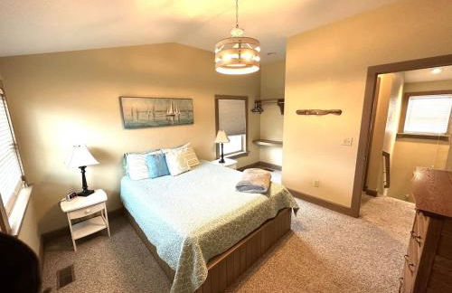 The Sunset Cottage - Lakefront with Private Beach - Foto 17