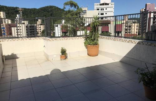 Encantadora Cobertura com piscina privada na praia do Tombo. - Foto 10