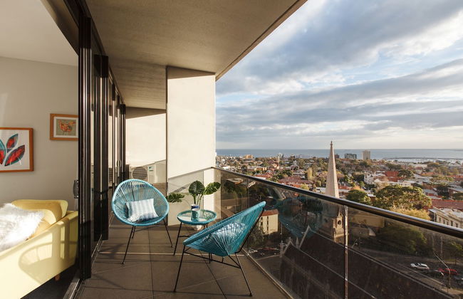 Ocean Views St Kilda Apartment by Ready Set Host - Foto 18