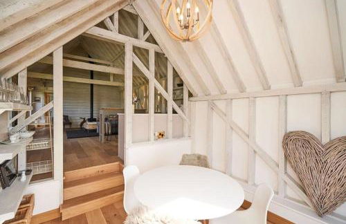 The Cowshed, Tunbridge Wells - Photo 34