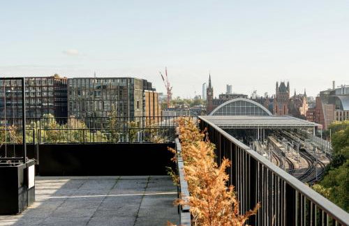 Modern 3-Bedroom Apartment near Kings Cross & Coal Drops - Photo 17