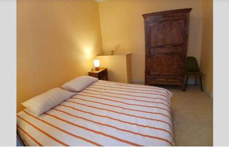 Apparts Coeur Historique de Thiers - Tarifs dégressifs - Idéal PROS - Foto 7