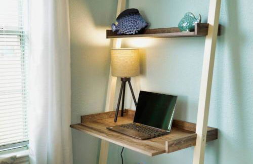 Seabreeze Sueños ※ Surfside Abode a Walk to Beach - Foto 10