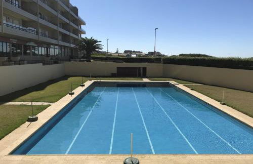 Beachfront Apartment with Swimming Pool - Foto 2