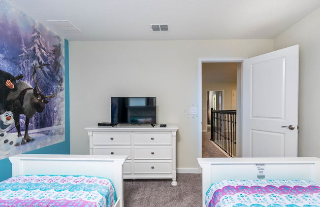 8 BR Villa With Games Room - Photo 9