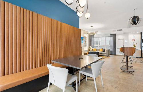 Jersey City's Best Enjoy Our Deluxe 1 Bedroom Condo Only 25 Minutes to NYC - Foto 51