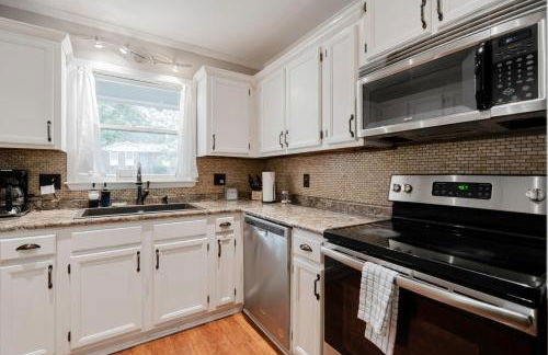 Dutch Creek Cottage- 10 mins to Lake Murray! - Foto 3