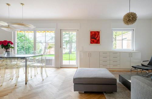 Idyllisches, neu renoviertes Haus mit Steg am See - Photo 17