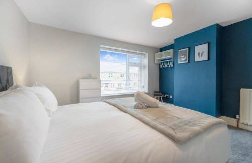 NEW! Stunning 2-Bed Home by Stay With Us, Ideal for Families, Sleeps 4! - Foto 21