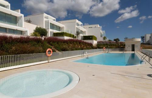 Villa La Perla Sotogrande - since 2022 - Sea View - 3 Bedrooms and Bathrooms - La Reserva Beach and Golf nearby - Foto 67