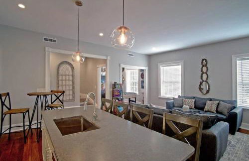 Newly Renovated 4 bed 3 bath and 2 Parking Spots - Foto 51