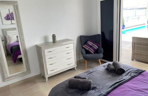 Villa Ashdene - luxury modern villa with large heated pool wifi uk tv bar & BBQ - Foto 11