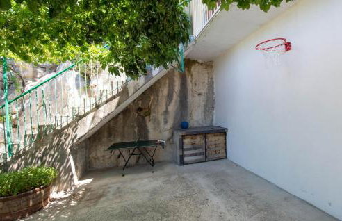 Beautiful Home In Kostanje With Wifi - Photo 16