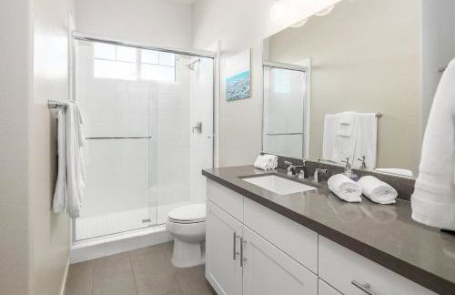 Large 4 Bedroom Close To Beach - Foto 18