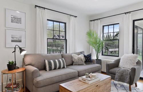 Gorgeous! Modern 3 Bed Home by Lake Mtka & Wayzata - Foto 1