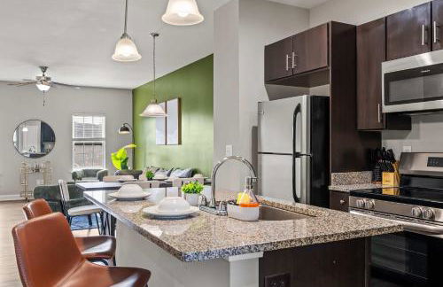 3BR Townhouse King Bed Garage Pineville - Foto 2