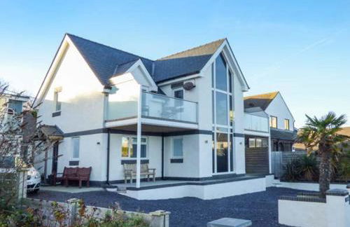 Glan Y Mor - Photo 2