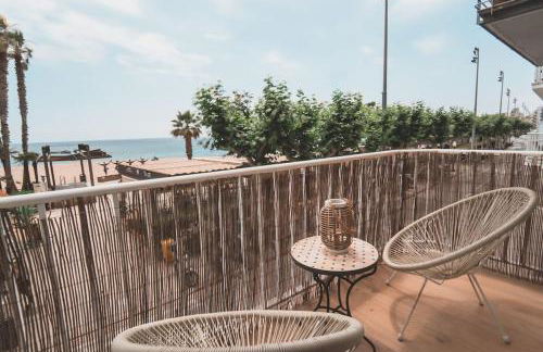 SeaHomes Vacations - Seafront Brand New Apt with PKG - Photo 11