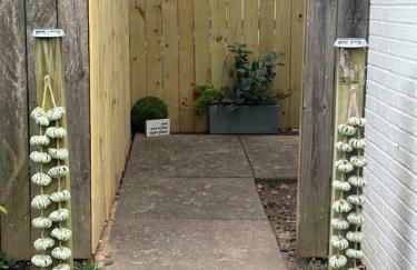 Roomy Oasis DC area pet friendly - Foto 19