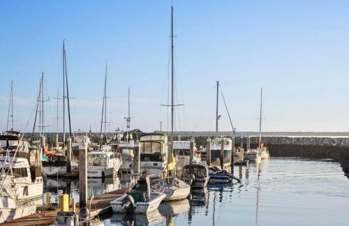 Private Home with Breathtaking Ocean Views - walk to Beaches Restaurants - Foto 43