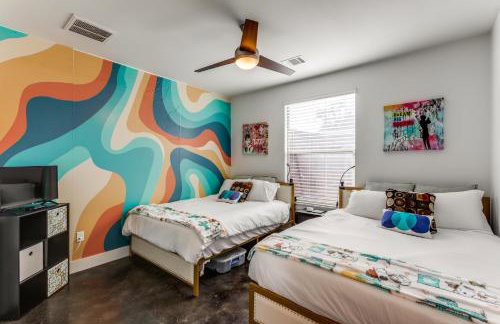 The Q - Austin Family Vacation Home - Hot Tub, Sauna, Gym & Backyard - Foto 11