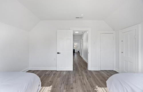 Cozy Gem in the Heart of East Rock with FREE Parking near Yale and DT - Foto 11