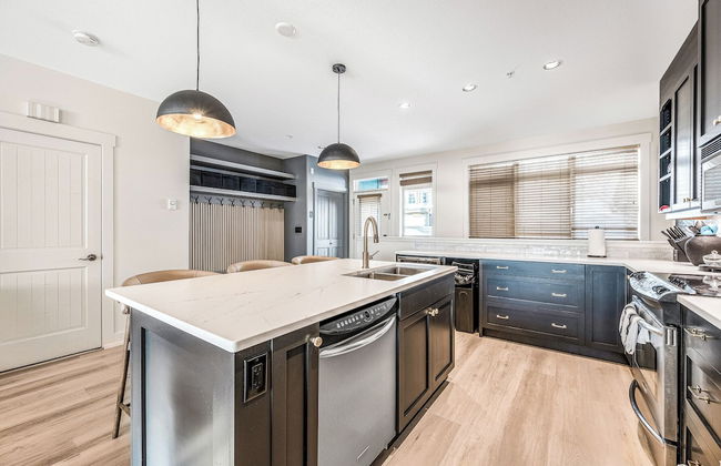 Vista at Big White Amazing Location View - Photo 3