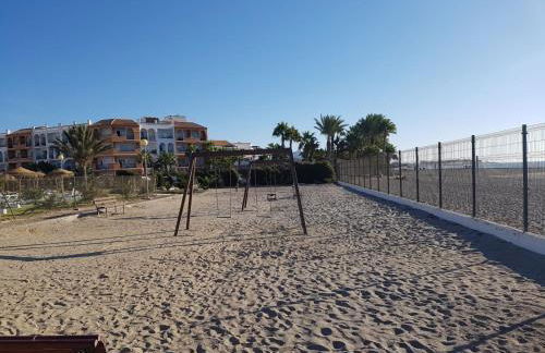 CASA BAJA EXTRAORDINARIA EN URBANIZACIÓN NATURISTA! - Foto 29