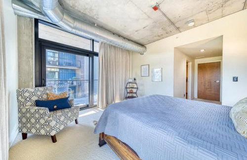 Downtown Condo Above Restaraunts- Free Parking - Foto 14