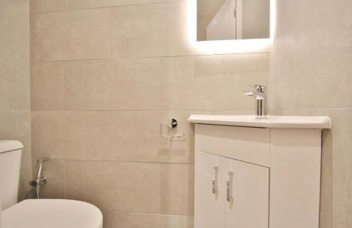 Fantastic 2 Bed Garden Flat In West London - Foto 7