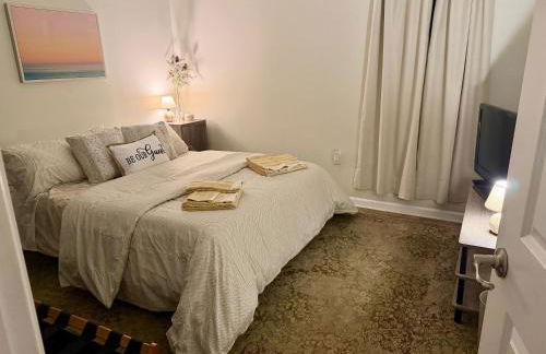 Cozy Cabin Vibe in the City - Foto 4