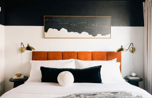 House of Noir Elan Stunning 6BR Designer Retreat - Photo 9