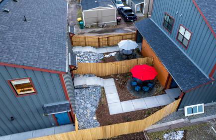 The Downtown Duplex - Pet Friendly - NEW BUILD - Foto 31