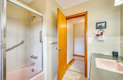 4 Mi to Beach Furnished Deck at Waterford Home! - Foto 11