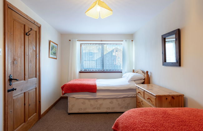 Auchingoul Cottage - Photo 13