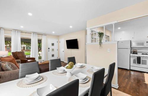 New! Cozy Mid Century Modern Oasis 3bd Home - Foto 27