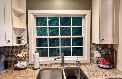 Spectacular Suttons Bay Stay - Game Room Kayaks Pizza Oven & More - Foto 32