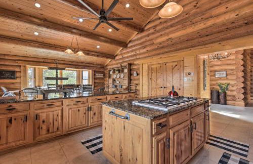 Grand Mountain Retreat in Angel Fire with Game Room! - Foto 9