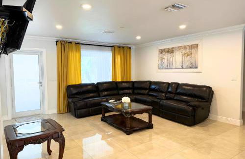 Spacious 4/4 Home Central To All Attractions - Foto 23