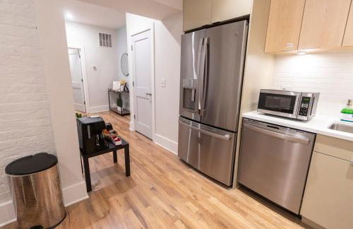 Spacious 2 bed 2 bath Downtown OTR condo minutes walk to the Reds Bengals stadium & more! - Foto 6