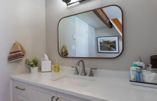 Cedar Creek Chalet - Snowmobilers Dream - Hot tub - Foto 12