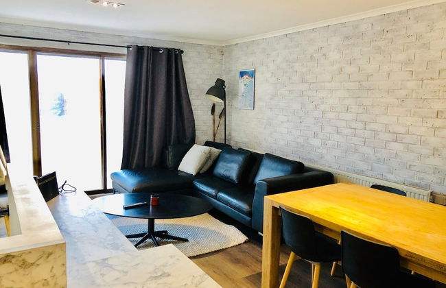 Perfect Located Apartment in the Heart of Hotham - Photo 8