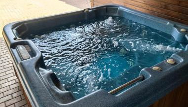 Dom letniskowy przy lesie nad jeziorem - Foto 2