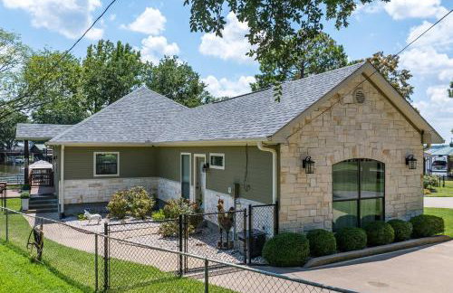 Lakeview Oasis with Patio, Dock & Black-stone Griddle - Foto 44