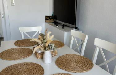 Moderne 4 Zimmer Apartment mit Bergblick Stadtzentrum Contactless Check-in - Foto 45