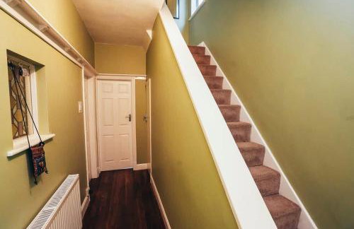 Huge 4 Bed Family Home in Derbyshire with Parking - Foto 9