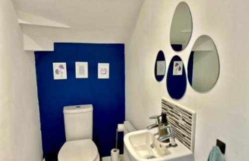 Elysian Escape, modern 5 bedroom house - Photo 18