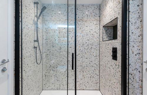 The Pinkish House - 4 bed home in the town centre - Foto 7