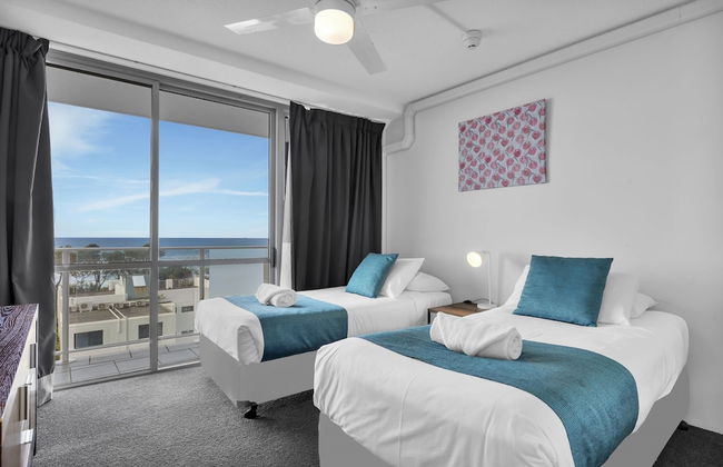 Catalina Resort - Photo 7