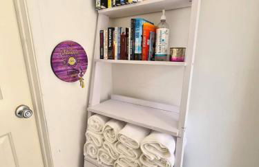 3 bedroom with Hot Tub and Video game console 10 minutes from Rodeo Drive Beverly Hills - Photo 15